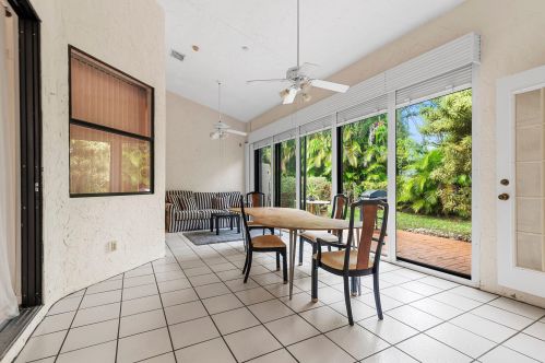 7279 Le Chalet Blvd, Boynton Beach FL 33472-5035 exterior