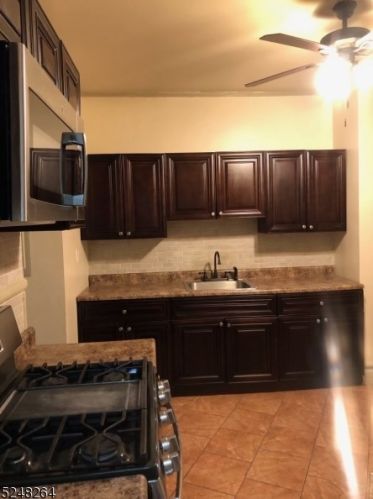 284 Seymour Ave, Newark NJ  07112-1634 exterior