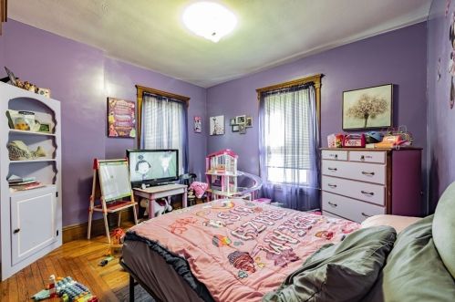 19 Parkwood St, Springfield MA 01108-2609 exterior