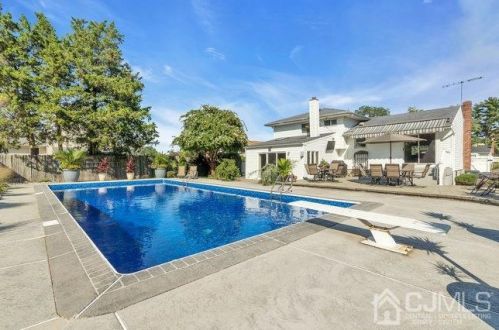 3 Throckmorton Ct, Old Bridge NJ 08857 exterior