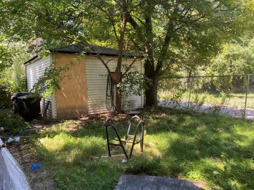 11914 Perry Ave, Chicago IL 60628-6127 exterior