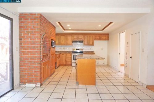 1025 Hillview Dr, Milpitas CA 95035-3304 exterior