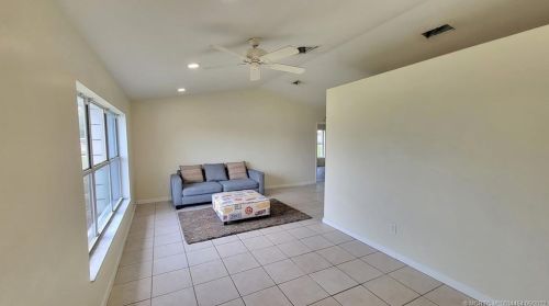 3873 Lafleur St, Fort Pierce FL  34953-3656 exterior