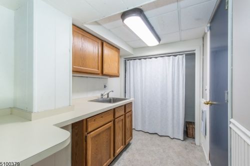 34 Summit Rd, Sparta NJ  07871-1411 exterior