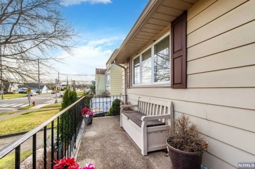 165 Chamberlain Ave, Paterson NJ  07502-1334 exterior