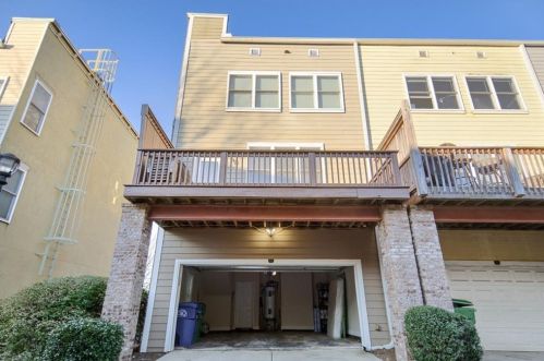 800 Liberty Commons Dr, Atlanta GA  30314-3656 exterior