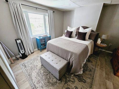 7 Holt St, Pittsburgh PA 15203-2450 exterior