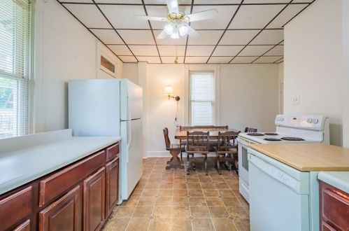 15 Race St, Manor PA 15665-1609 exterior