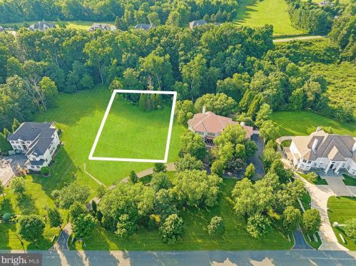 11705 Centurion Way, Rockville MD 20854-6419 exterior