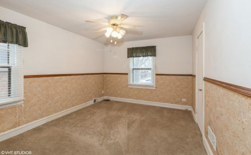 14210 Clark St, Chicago IL 60640-2101 exterior