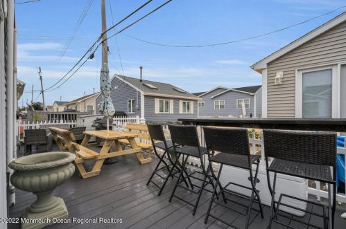35 Plover Way, Lavallette NJ 08735-1518 exterior