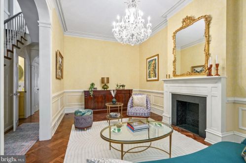 2108 Delancey St, Philadelphia PA 19103-6511 exterior