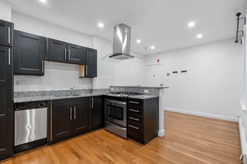 27 Clark St, Boston, MA