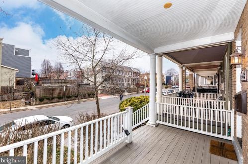 1448 D St, Washington DC  20002-5402 exterior