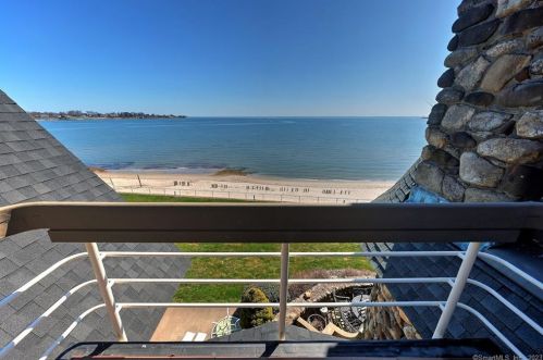 8 Seaside Ave, Milford CT 06460-6301 exterior