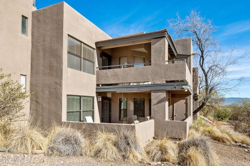 5855 Kolb Rd, Tucson AZ  12105-0909 exterior