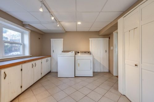 7481 School St, Concord NH  03307-0914 exterior