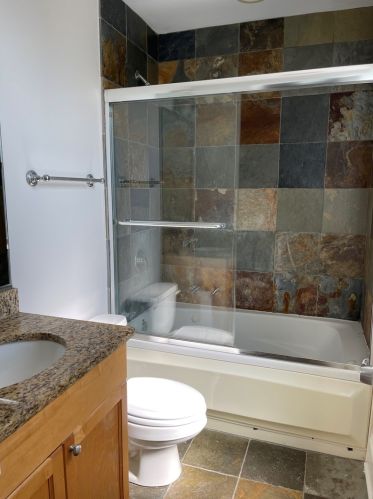 7635 Greenview Ave, Chicago IL  60626-1285 exterior