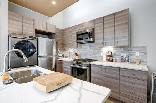 2513 10th St, Austin TX 78703-3334 exterior