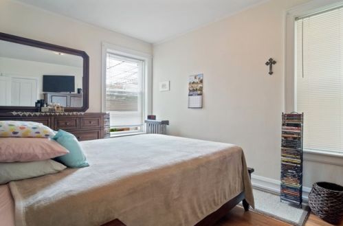 5418 Artesian Ave, Chicago IL 60625-2202 exterior