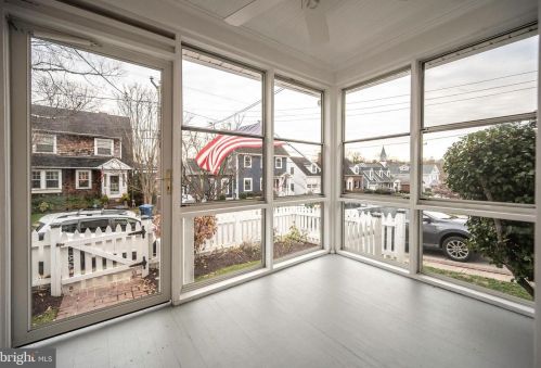 16 Masonic View Ave, Alexandria VA  22301-2204 exterior