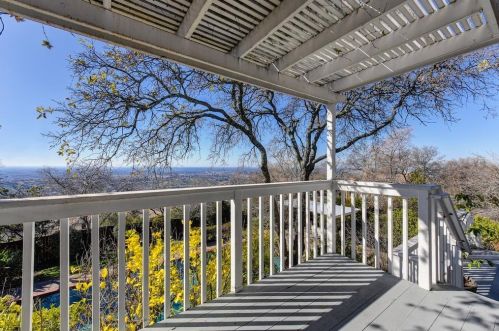 3390 Beatty Dr, Folsom CA 95762-7000 exterior