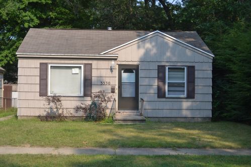 3330 Temple St, Meskegon, MI 49444-2736