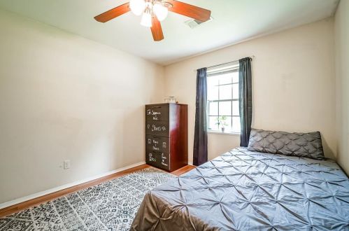 1548 Fish Hatchery Rd, Huntsville TX 77320-7008 exterior