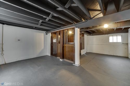 1921 2 Ave, Broadview IL 60153-3307 exterior