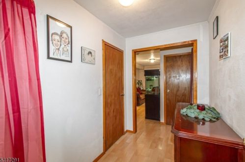 992 Milton Blvd, Rahway NJ 07065-1721 exterior