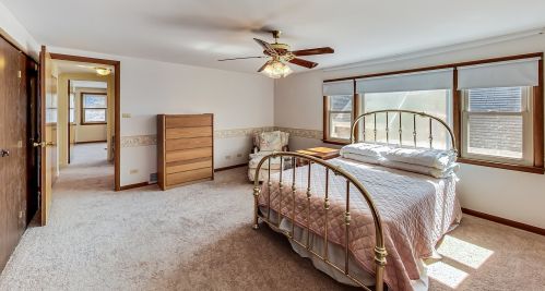 6147 Melvina Ave, Chicago IL 60638-4305 exterior