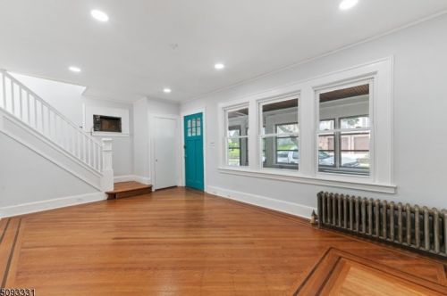 16 Newton Pl, Irvington NJ  07111-1408 exterior