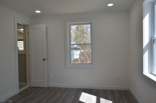 10 Fairfield Ave, Warren NJ  07059-5706 exterior