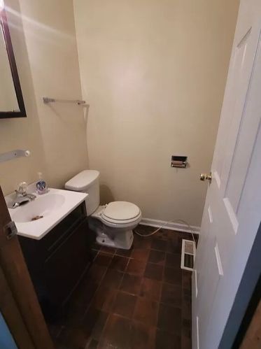 13904 Clark St, Chicago IL 60827-2225 exterior