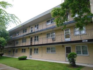 6161 Higgins Ave, Chicago IL  60630-1801 exterior