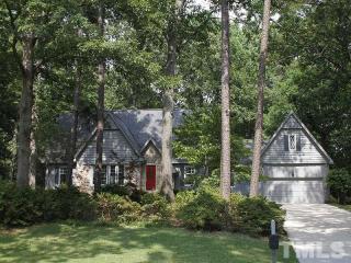 102 Perth Ct, Cary NC  27511-6535 exterior