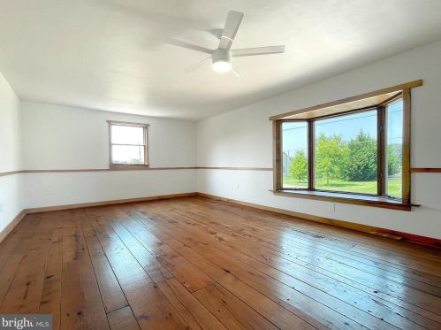 345 Pine Grove Rd, Hanover PA  17331-7702 exterior