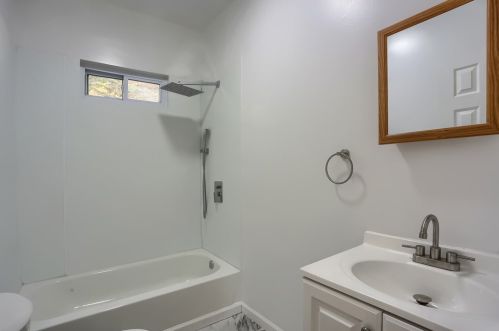 217 Logan St, Pittsburgh PA  15209-2811 exterior