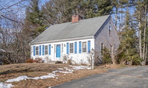 83 Country Way, Taunton MA 02780-1201 exterior