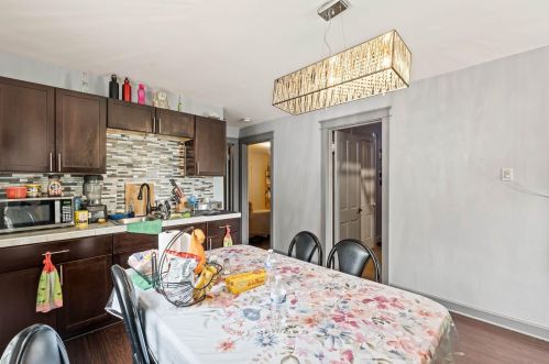 2861 7 St, Milwaukee WI 53215-3907 exterior