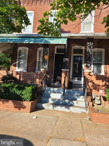 319 Engle St, Chester PA 19013-2509 exterior