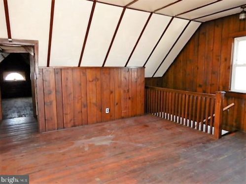 704 Quinton Ave, Trenton NJ 08629-2402 exterior