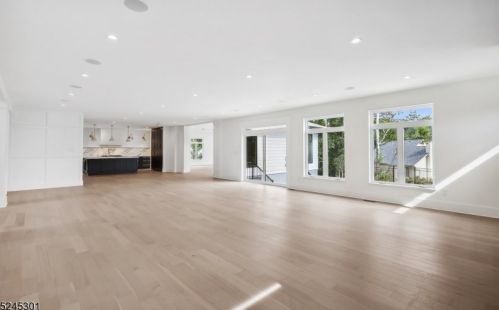 1306 Pleasant Valley Way, Town Center NJ  07052-1421 exterior