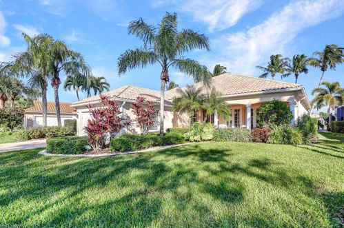 2895 Hatteras Way, Naples, FL 34119-7525