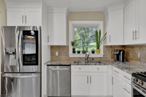 36 Aspen Rd, Town Center NJ 07052-1201 exterior