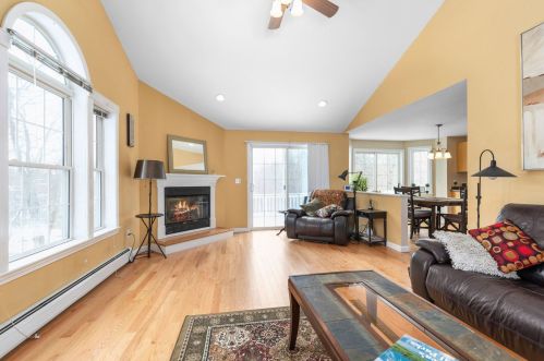 189 Lakeside Oaks Dr, Barrington NH 03825-3334 exterior