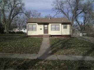 4032 Crown Point Ave, Omaha NE  68111-1008 exterior