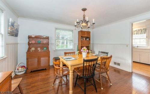 12 Schoolhouse Ln, Morristown NJ 07960-3323 exterior