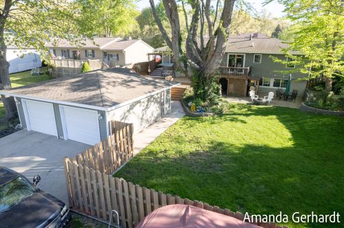 215 Mcconnell Ave, Meskegon MI 49445-2762 exterior