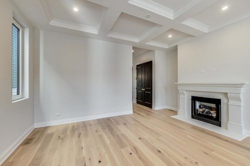 2345 Mclean Ave, Chicago IL 60647-4113 exterior